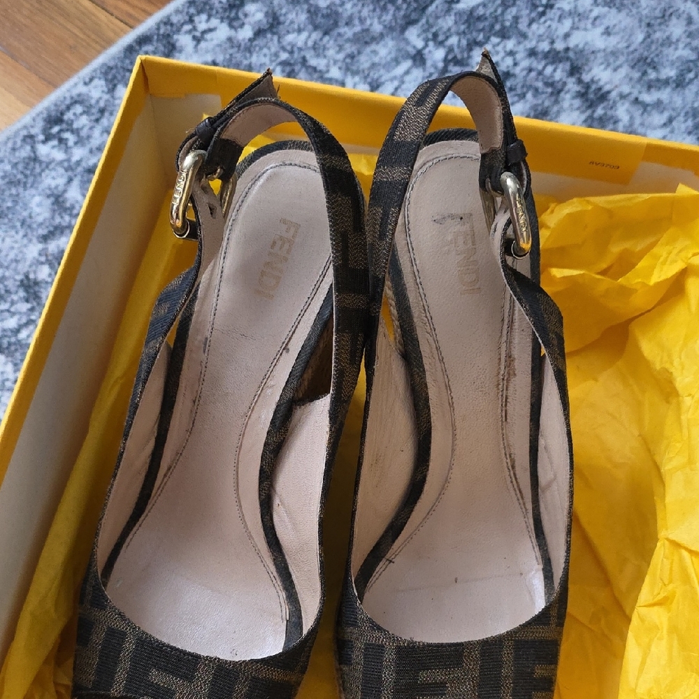 Fendi Women's Black and Brown Slingback Shoes